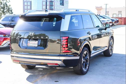 Titan Charcoal Pearl 2026 Hyundai PALISADE Limited