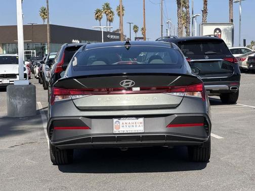 2025 Hyundai ELANTRA Sport