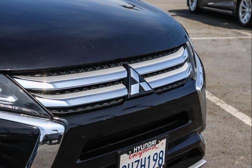 Tarmac Black Metallic 2019 Mitsubishi Eclipse Cross SEL