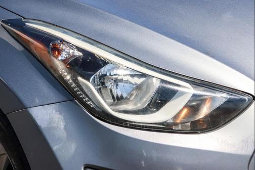 Titanium Gray Metallic 2014 Hyundai ELANTRA SE