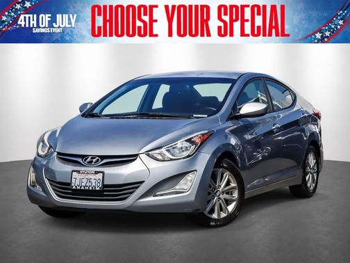 Titanium Gray Metallic 2014 Hyundai ELANTRA SE