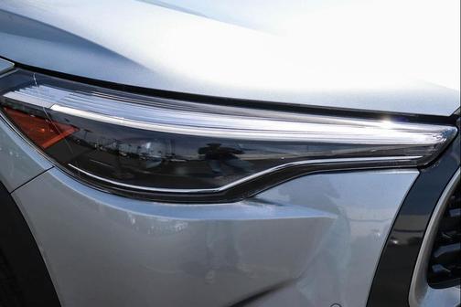 Sonic Silver 2023 Toyota Corolla Cross XLE