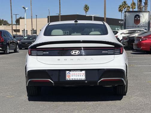 2026 Hyundai SONATA SEL