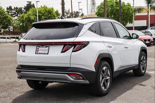 Serenity White Pearl 2026 Hyundai TUCSON SEL Premium