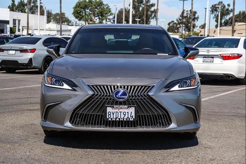 2021 Lexus ES 300h Base