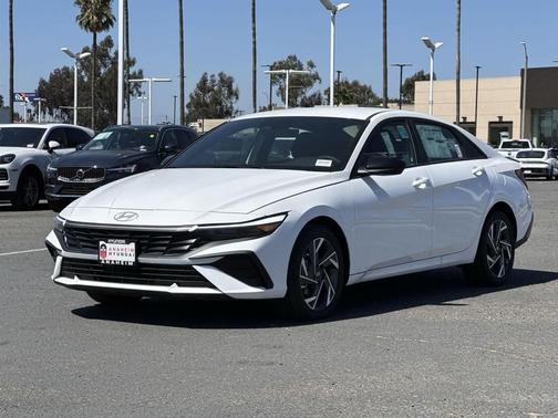 2025 Hyundai ELANTRA HEV SEL Sport
