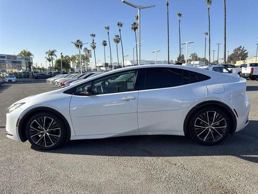 2024 Toyota Prius XLE