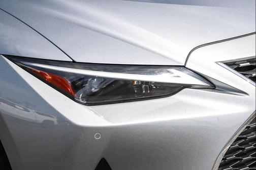 Iridium 2021 Lexus IS 300 Base