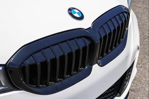 Alpine White 2021 BMW 330 330i