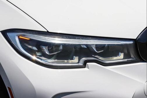 Alpine White 2021 BMW 330 330i