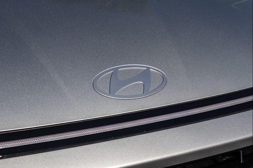 2026 Hyundai SONATA Hybrid Base