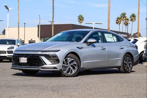 2026 Hyundai SONATA Hybrid Base