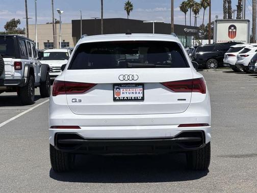 2024 Audi Q3 Premium 45 TFSI S line quattro Tiptronic