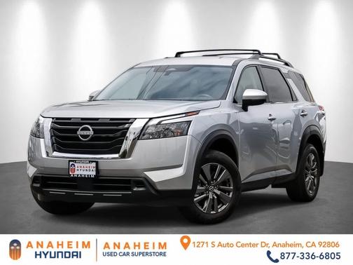Brilliant Silver Metallic 2023 Nissan Pathfinder SV FWD