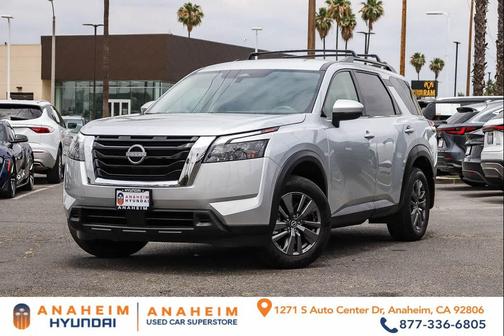 Brilliant Silver Metallic 2023 Nissan Pathfinder SV FWD