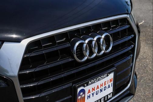 Black 2017 Audi Q3 2.0T Premium