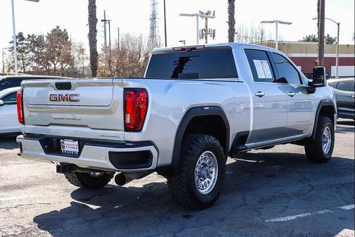 2021 GMC Sierra 2500 Denali