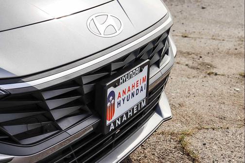 Fluid Metal 2026 Hyundai ELANTRA HEV SEL Sport