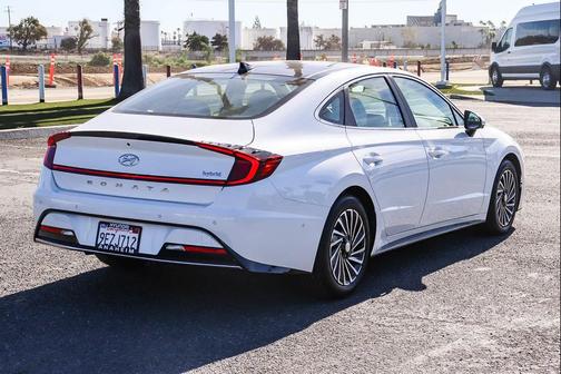 2023 Hyundai SONATA Hybrid Limited