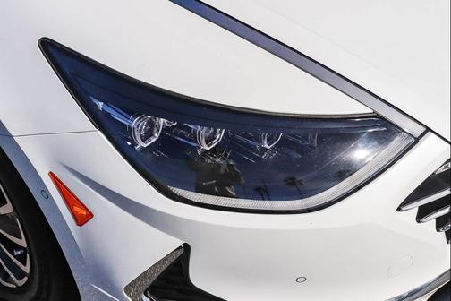 2023 Hyundai SONATA Hybrid Limited