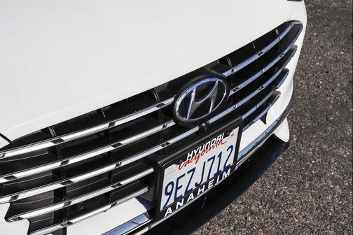 2023 Hyundai SONATA Hybrid Limited