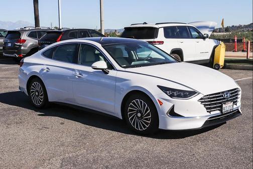 2023 Hyundai SONATA Hybrid Limited