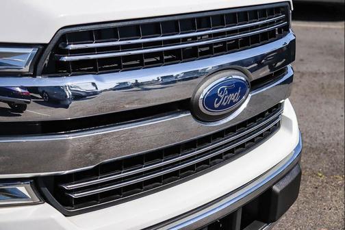 OXFORD WHITE 2018 Ford F-150 Lariat
