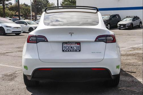 White 2023 Tesla Model Y Long Range Dual Motor All-Wheel Drive