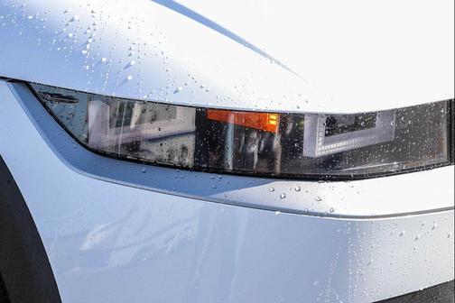 2026 Hyundai IONIQ 5 SE