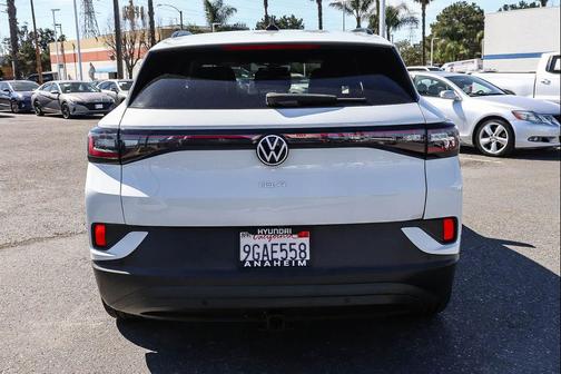 2023 Volkswagen ID.4 Pro