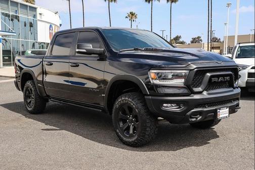 Diamond Black Crystal Pearlcoat 2022 RAM 1500 Rebel