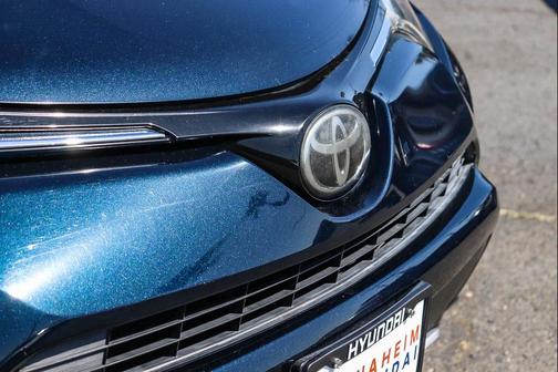 Galactic Aqua Mica 2018 Toyota RAV4 XLE