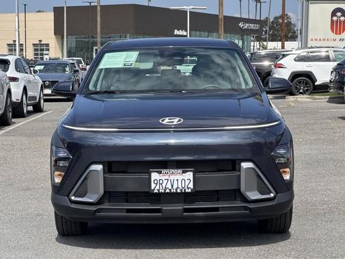 2025 Hyundai KONA SE
