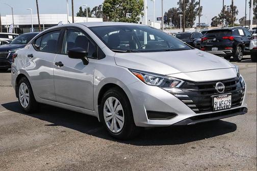 Brilliant Silver Metallic 2024 Nissan Versa 1.6 S
