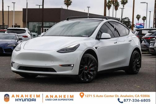 White 2022 Tesla Model Y Performance Dual Motor All-Wheel Drive