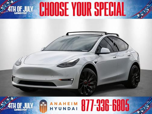 White 2022 Tesla Model Y Performance Dual Motor All-Wheel Drive
