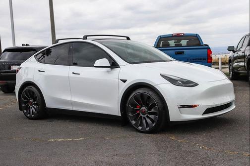 White 2022 Tesla Model Y Performance Dual Motor All-Wheel Drive