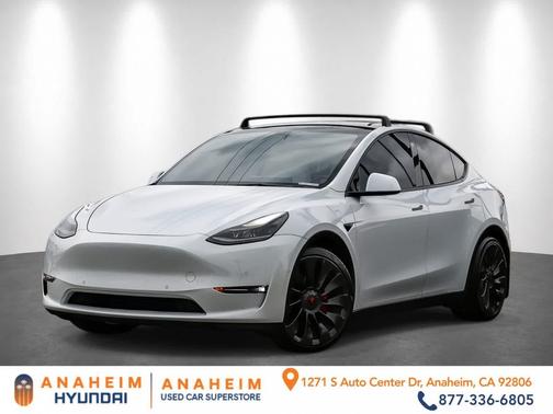 White 2022 Tesla Model Y Performance Dual Motor All-Wheel Drive