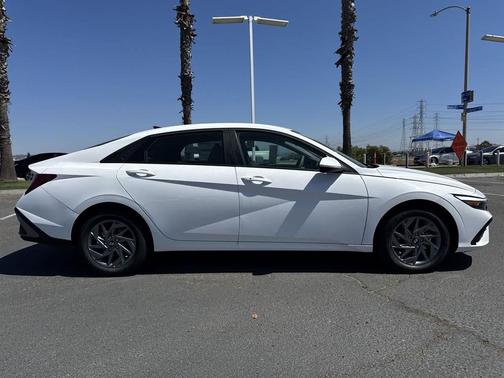 2025 Hyundai ELANTRA HEV Blue