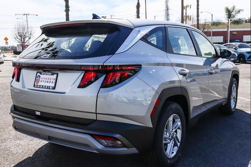 Shimmering Silver 2026 Hyundai TUCSON SE