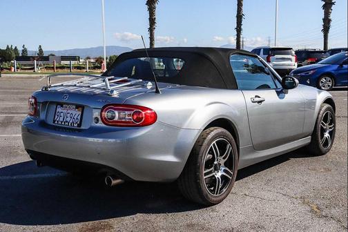 2010 Mazda MX-5 Miata Sport