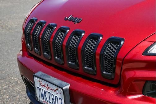 Deep Cherry Red Crystal Pearlcoat 2017 Jeep Cherokee High Altitude