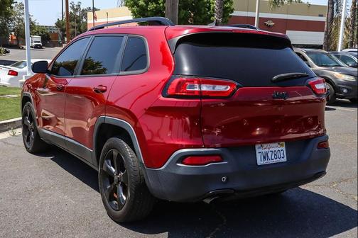 Deep Cherry Red Crystal Pearlcoat 2017 Jeep Cherokee High Altitude