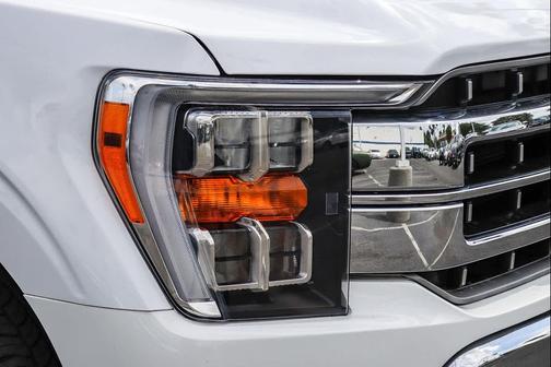 OXFORD WHITE 2023 Ford F-150 Lariat