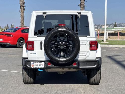 2024 Jeep Wrangler 4xe Sahara