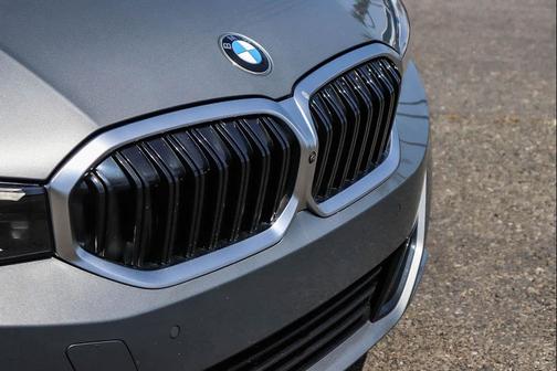 Skyscraper Grey Metallic 2023 BMW 330 330i