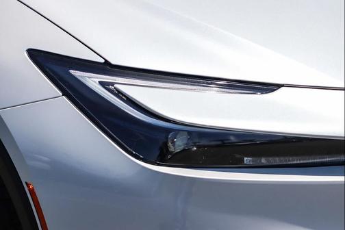 Wind Chill Pearl 2025 Toyota Prius LE