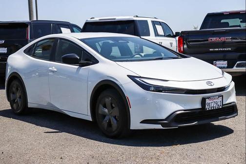 Wind Chill Pearl 2025 Toyota Prius LE