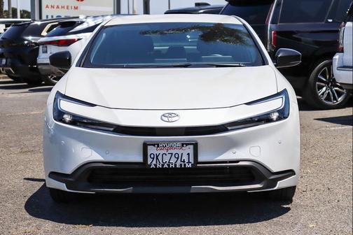 Wind Chill Pearl 2025 Toyota Prius LE