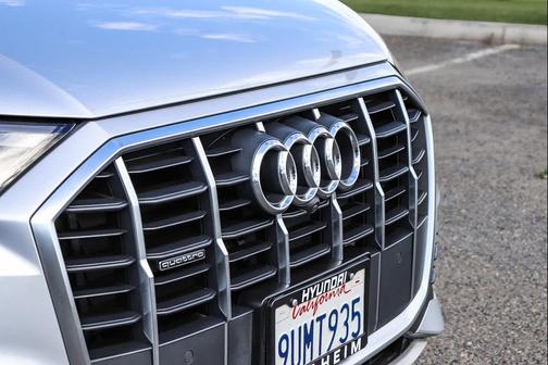 2022 Audi Q7 45 Premium